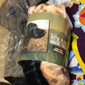 AmericanHeritageCollection/RoyalPlush RaschelThrow